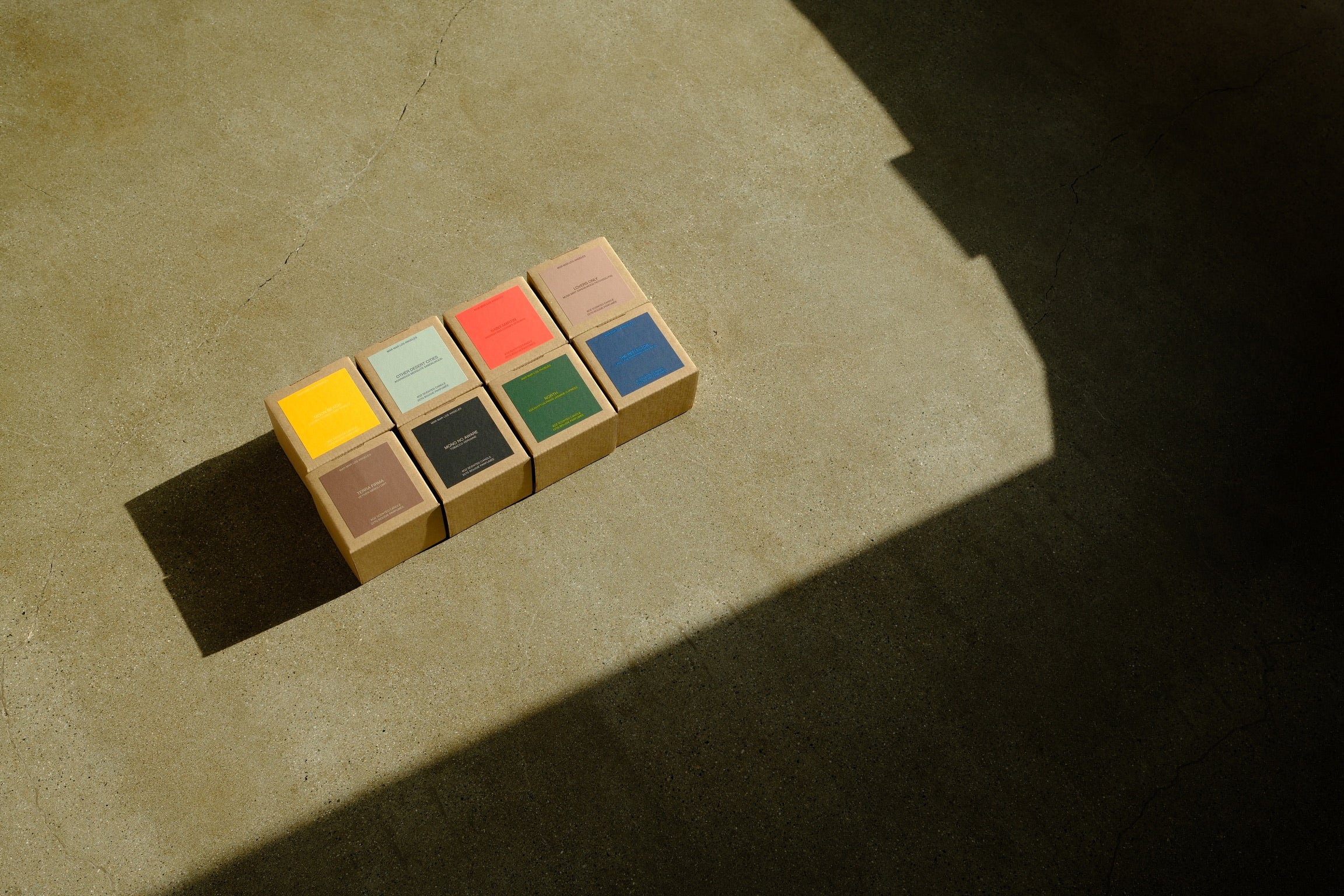 THE REFLECTOR CANDLE