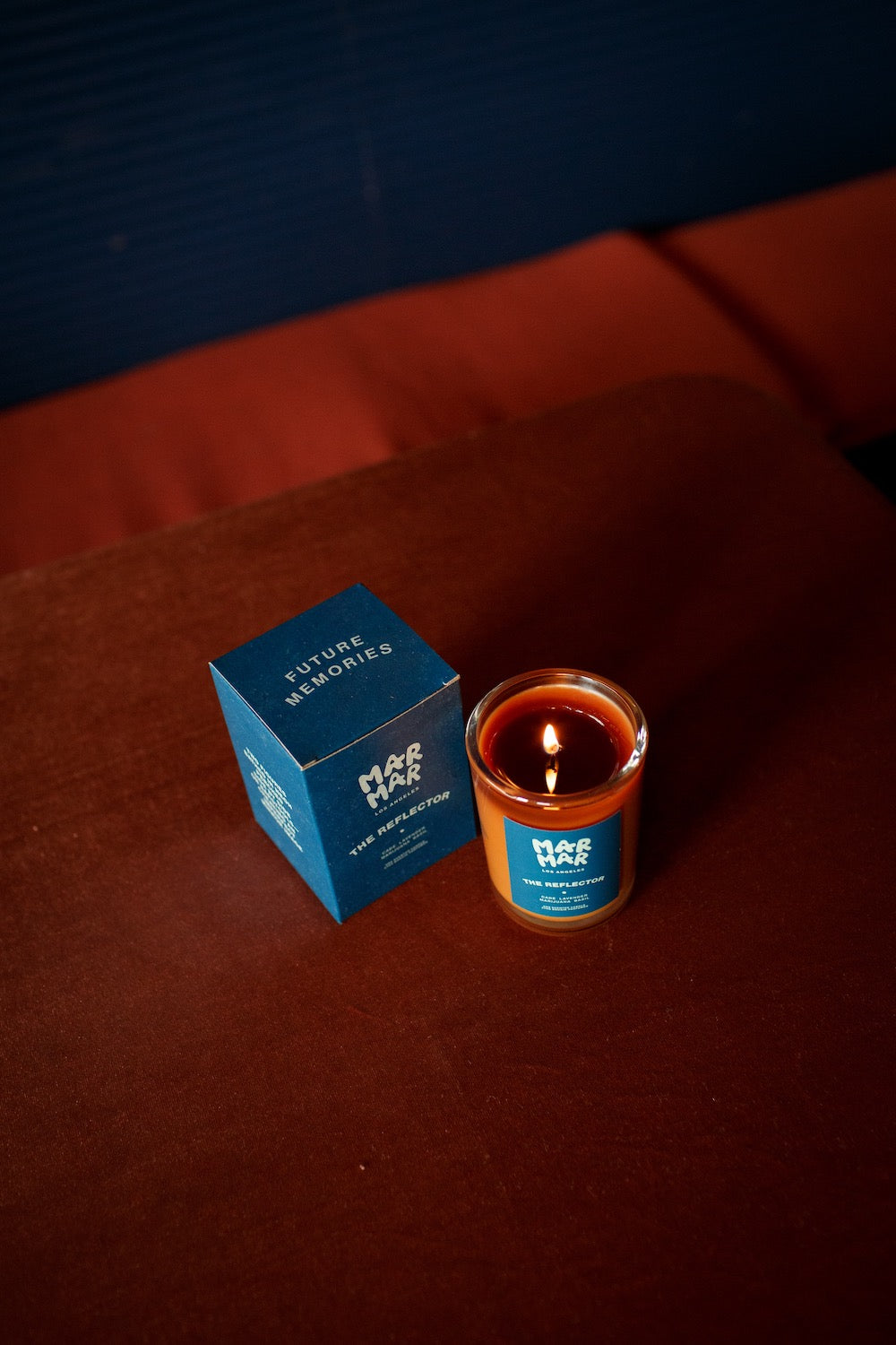 THE REFLECTOR 8 OZ CANDLE